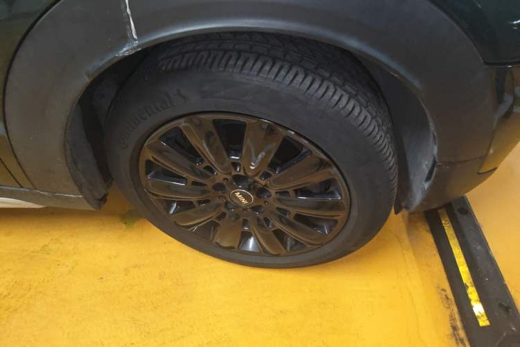 Used MINI Countryman 2017 2.0T COOPER S ALL4 Explorer Right Front Wheel Hub