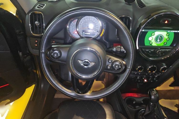 Used MINI Countryman 2017 2.0T COOPER S ALL4 Explorer Steering Wheel