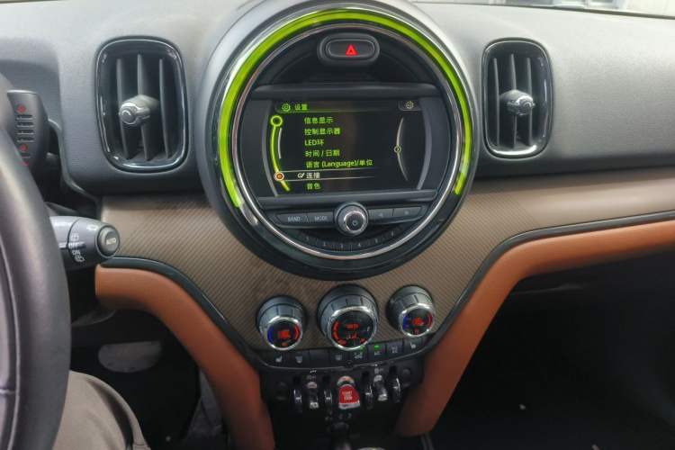 Used MINI Countryman 2017 1.5T COOPER ALL4 Traveler Audio And AC Panel