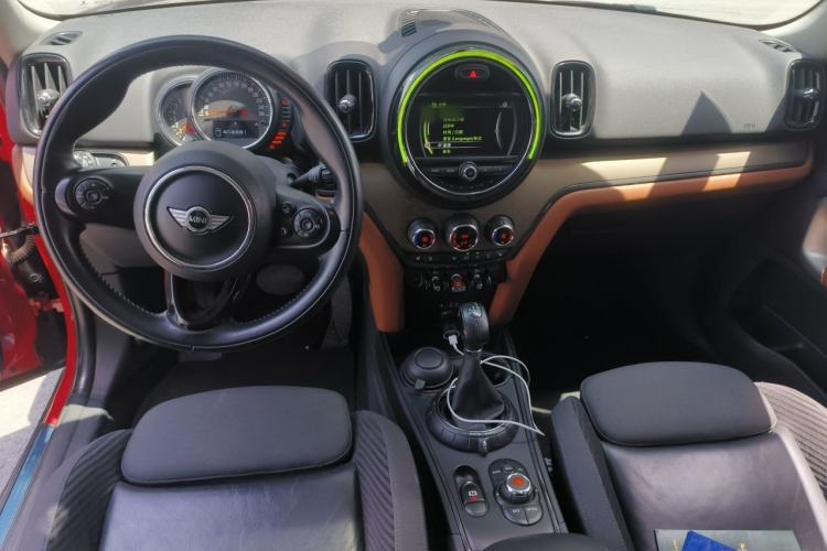 Used MINI Countryman 2017 1.5T COOPER ALL4 Traveler Center Console