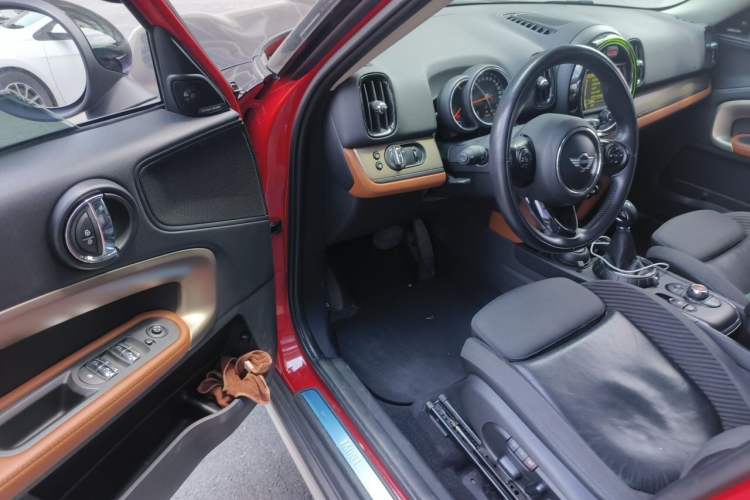 Used MINI Countryman 2017 1.5T COOPER ALL4 Traveler Driver Seat