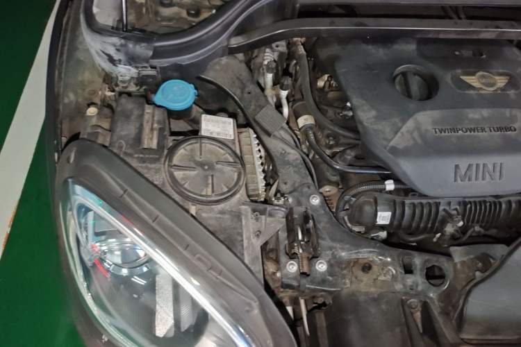 Used MINI Countryman 2017 2.0T COOPER S ALL4 Traveler Engine Bay Right