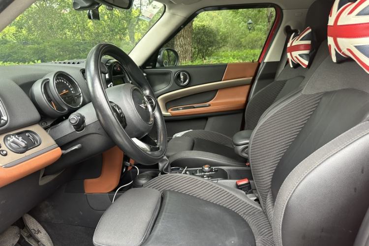 Used MINI Countryman 2017 1.5T COOPER ALL4 Traveler Interior 6