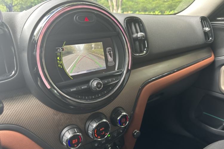 Used MINI Countryman 2017 1.5T COOPER ALL4 Traveler Interior 7