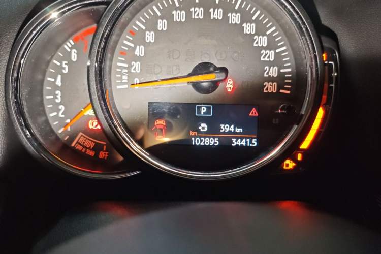 Used MINI Countryman 2017 2.0T COOPER S ALL4 Traveler Odometer Close Up