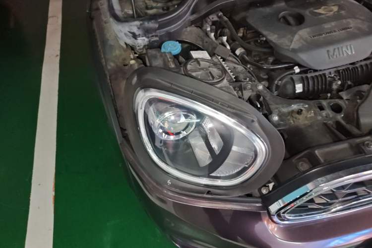 Used MINI Countryman 2017 2.0T COOPER S ALL4 Traveler Right Front Headlight