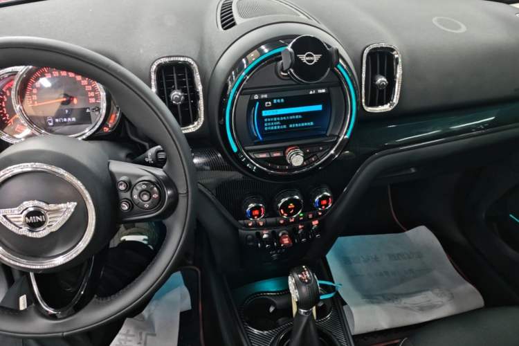 Used MINI Countryman 2017 1.5T COOPER Explorer Audio And AC Panel