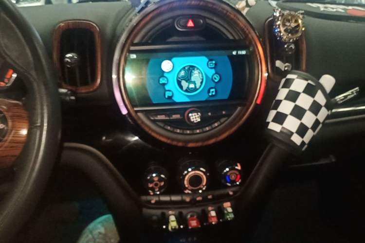 Used MINI Countryman 2017 1.5T COOPER ALL4 Audio And AC Panel