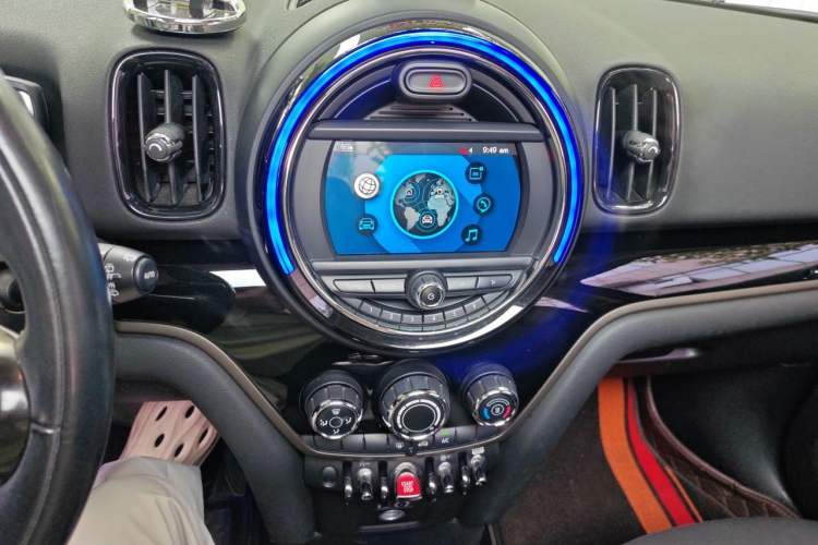 Used MINI Countryman 2017 1.5T COOPER ALL4 Audio And AC Panel