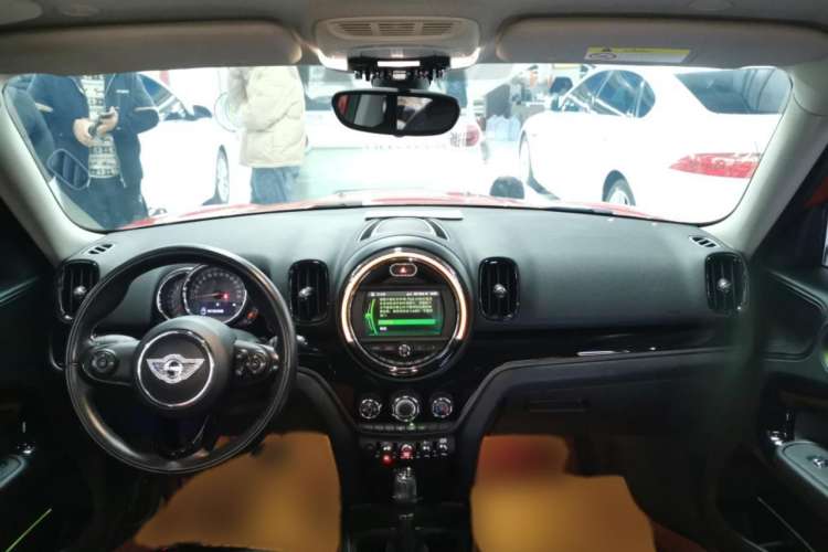 Used MINI Countryman 2017 1.5T COOPER Center Console