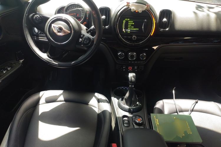 Used MINI Countryman 2017 1.5T COOPER Center Console