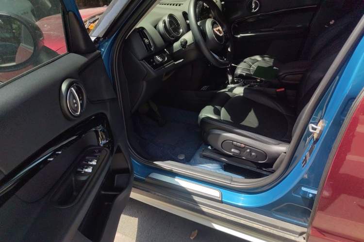 Used MINI Countryman 2017 1.5T COOPER Driver Seat