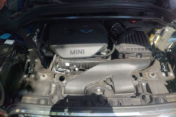 Used MINI Countryman 2017 1.5T COOPER Engine Bay