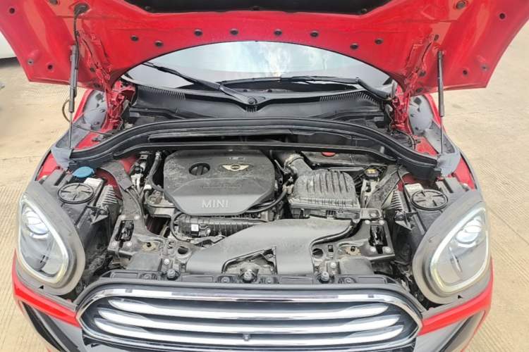 Used MINI Countryman 2017 1.5T COOPER Explorer Engine Bay