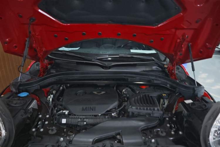 Used MINI Countryman 2017 2.0T COOPER S ALL4 Traveler Engine Bay