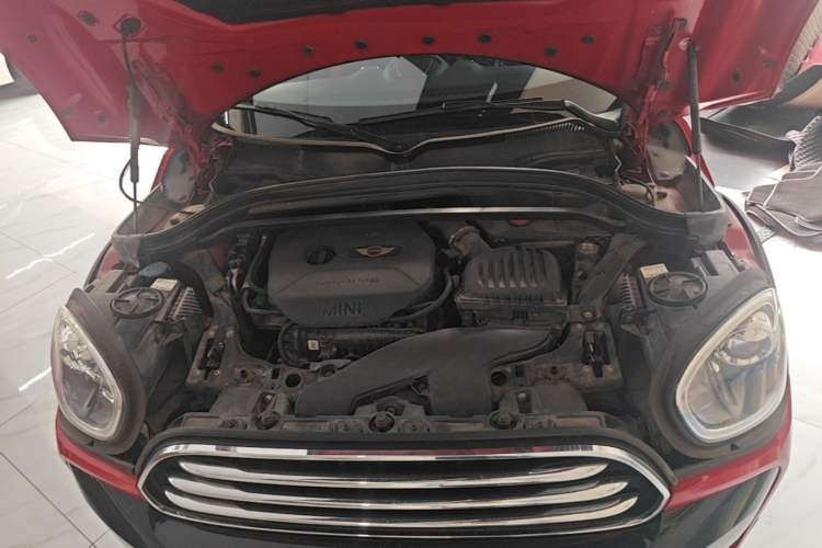 Used MINI Countryman 2017 1.5T COOPER Explorer Engine Bay