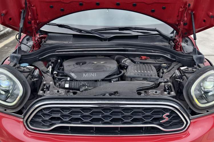 Used MINI Countryman 2017 2.0T COOPER S ALL4 Traveler Engine Bay