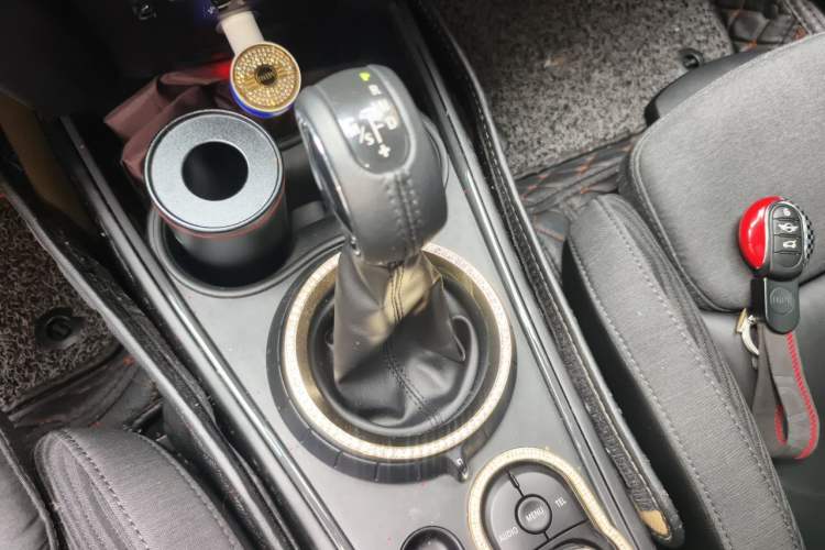 Used MINI Countryman 2017 1.5T COOPER ALL4 Gear Lever
