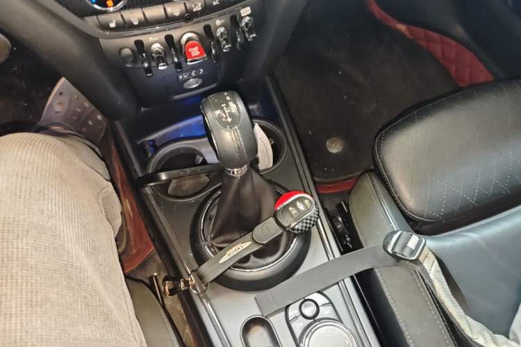 Used MINI Countryman 2017 2.0T COOPER S ALL4 Traveler Gear Lever