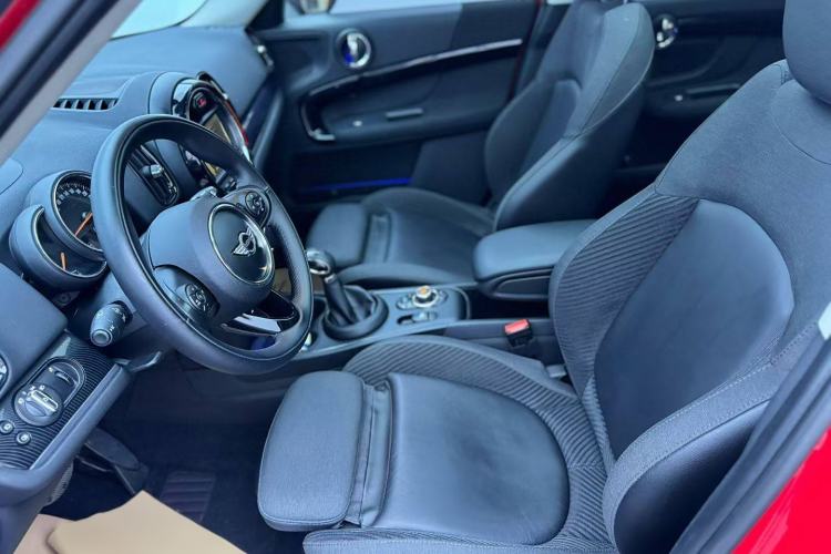 Used MINI Countryman 2017 1.5T COOPER ALL4 Explorer Interior 1