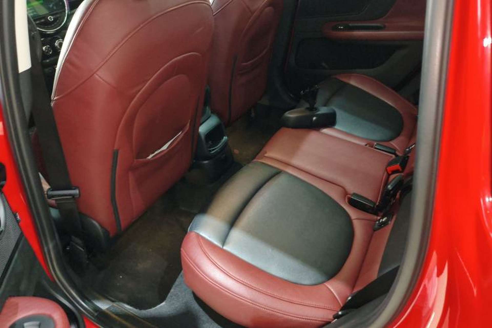 Used MINI Countryman 2017 1.5T COOPER ALL4 Very Holiday Edition Chili Red Interior 4