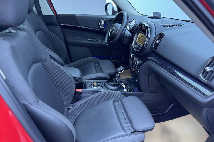Used MINI Countryman 2017 1.5T COOPER ALL4 Explorer Interior 5