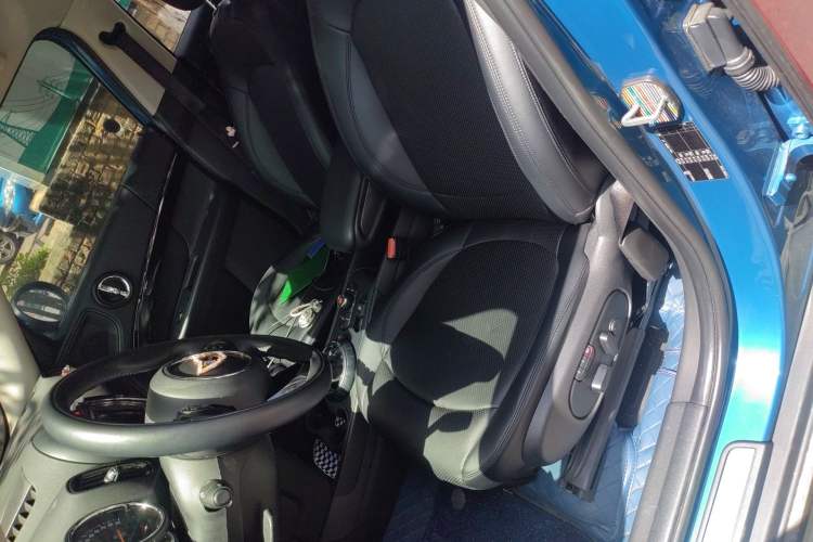 Used MINI Countryman 2017 1.5T COOPER Left Front Seat