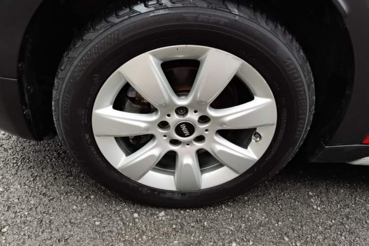 Used MINI Countryman 2017 1.5T COOPER ALL4 Left Front Wheel Hub