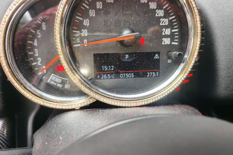 Used MINI Countryman 2017 1.5T COOPER ALL4 Odometer Close Up