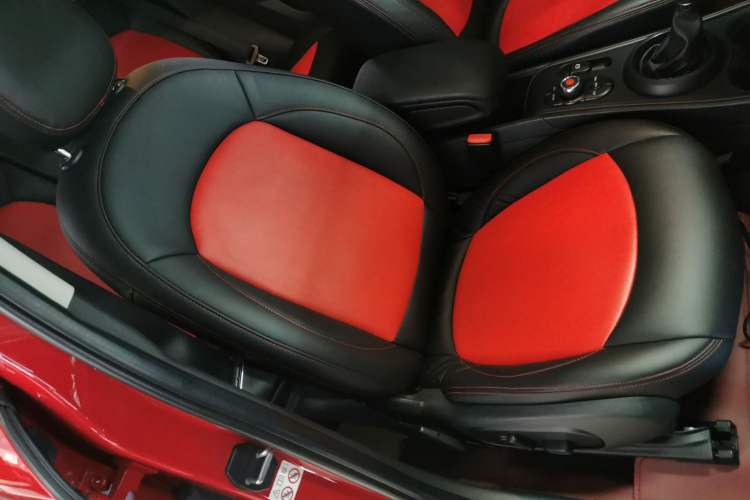 Used MINI Countryman 2017 1.5T COOPER Right Front Seat