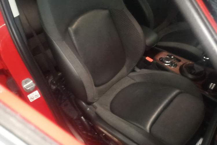 Used MINI Countryman 2017 1.5T COOPER ALL4 Right Front Seat