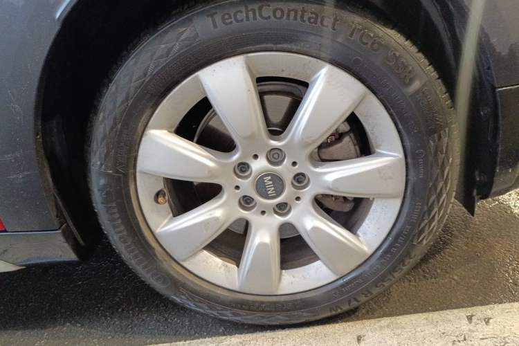 Used MINI Countryman 2017 1.5T COOPER ALL4 Right Front Wheel Hub
