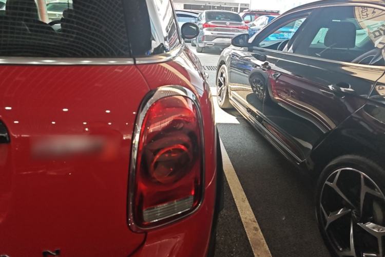 Used MINI Countryman 2017 2.0T COOPER S ALL4 Traveler Right Rear Taillight