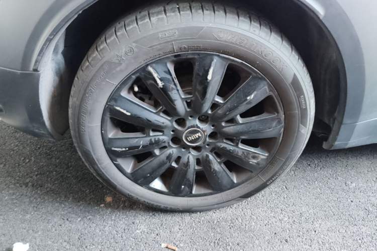 Used MINI Countryman 2017 2.0T COOPER S ALL4 Traveler Right Rear Wheel Hub