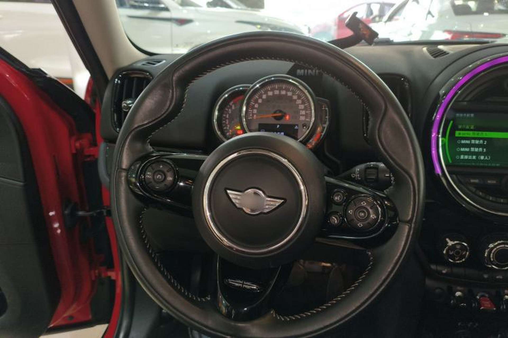 Used MINI Countryman 2017 1.5T COOPER ALL4 Very Holiday Edition Chili Red Steering Wheel