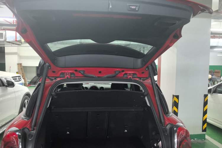 Used MINI Countryman 2017 1.5T COOPER ALL4 Traveler Trunk