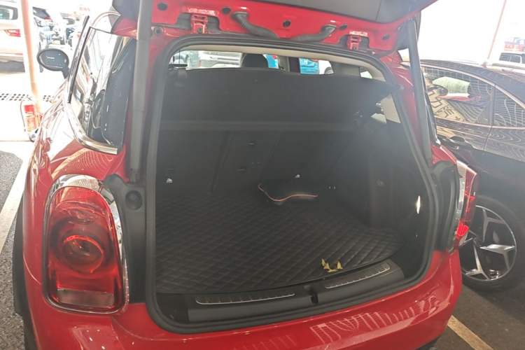Used MINI Countryman 2017 2.0T COOPER S ALL4 Traveler Trunk