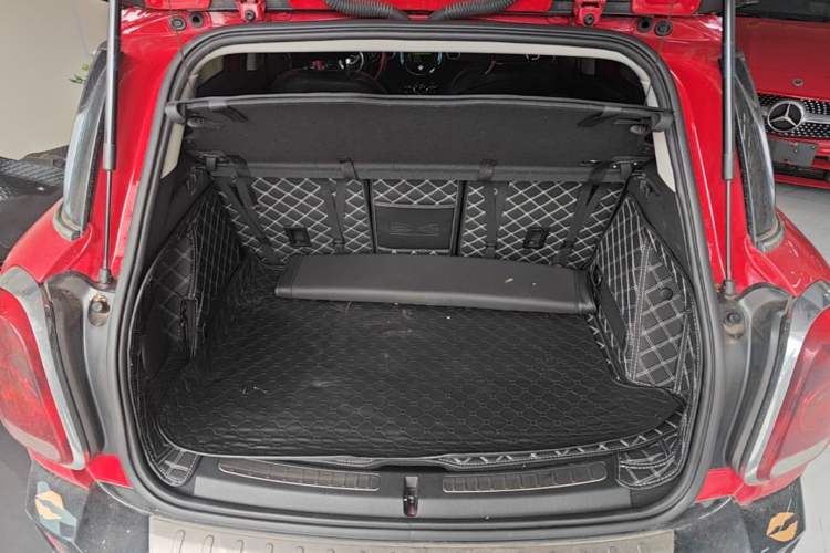 Used MINI Countryman 2017 1.5T COOPER Explorer Trunk