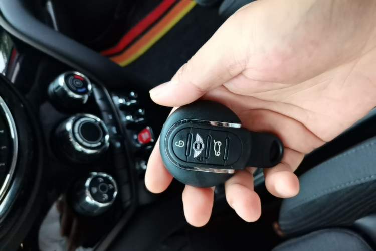 Used MINI Countryman 2017 1.5T COOPER ALL4 Vehicle Key