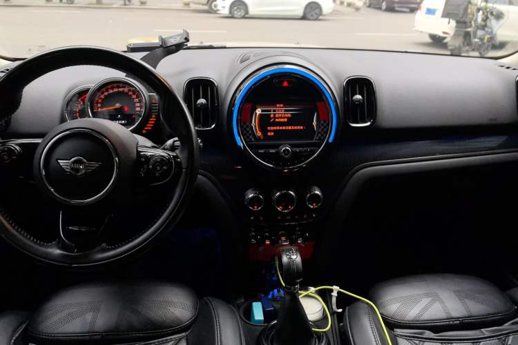 Used MINI Countryman 2017 2.0T COOPER S ALL4 Traveler Center Console