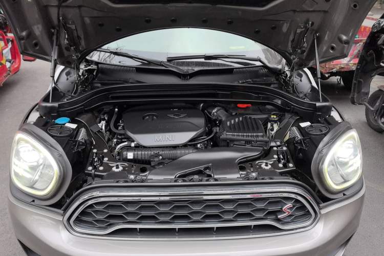 Used MINI Countryman 2017 2.0T COOPER S ALL4 Traveler Engine Bay
