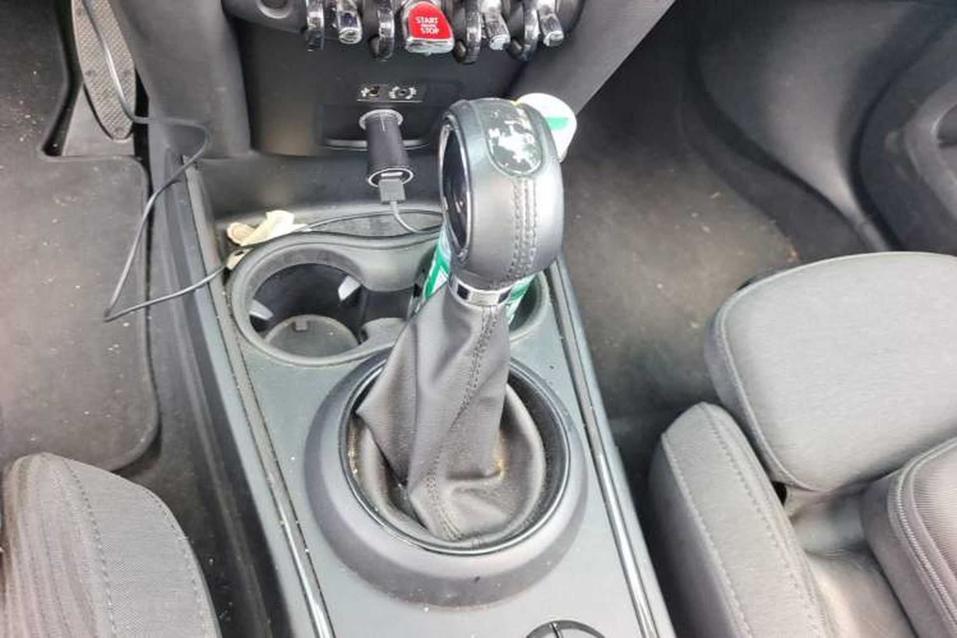 Used MINI Countryman 2017 1.5T COOPER ALL4 Explorer Gear Lever