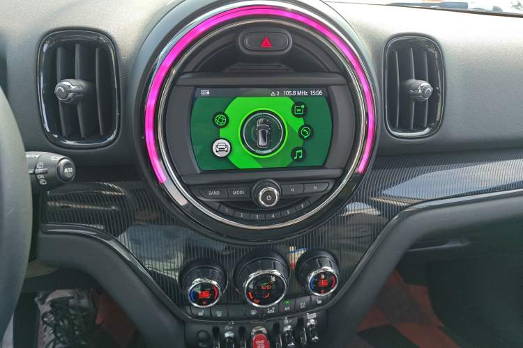 Used MINI Countryman 2017 1.5T COOPER ALL4 Traveler Audio And AC Panel