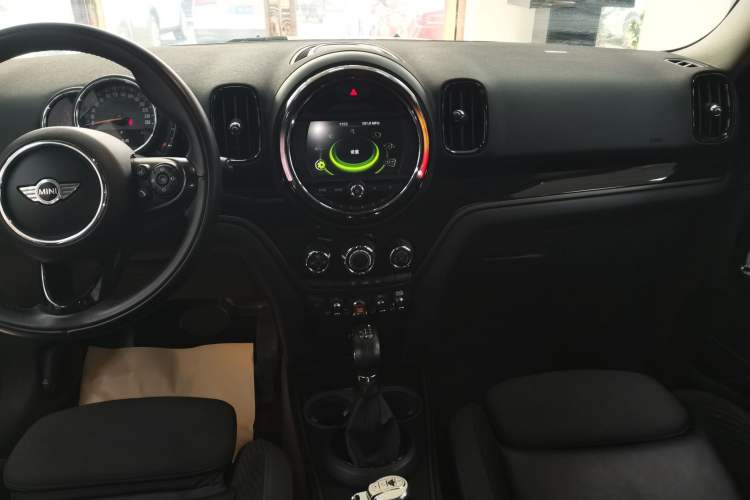 Used MINI Countryman 2017 1.5T COOPER ALL4 Audio And AC Panel