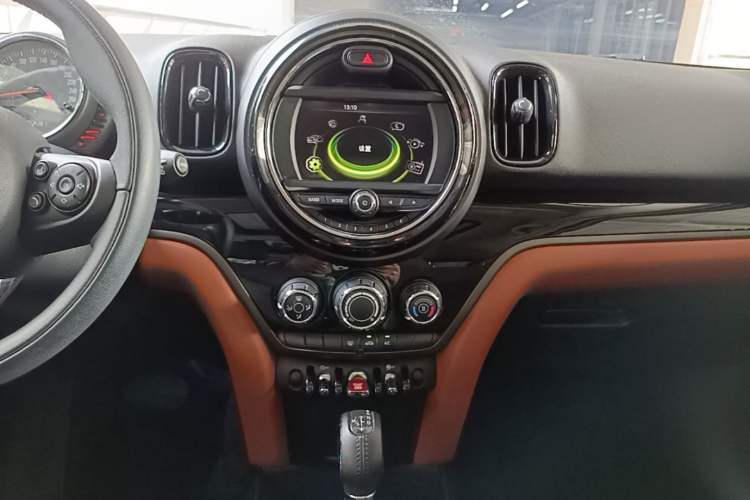 Used MINI Countryman 2017 1.5T COOPER ALL4 Audio And AC Panel