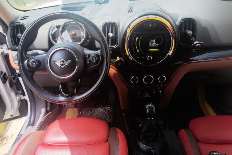 Used MINI Countryman 2017 1.5T COOPER ALL4 Explorer Center Console