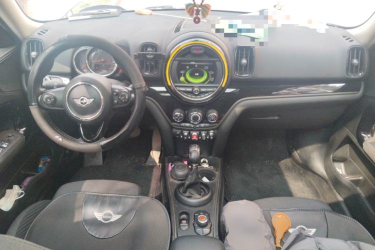 Used MINI Countryman 2017 1.5T COOPER Center Console