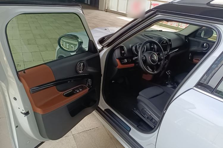 Used MINI Countryman 2017 1.5T COOPER ALL4 Driver Seat