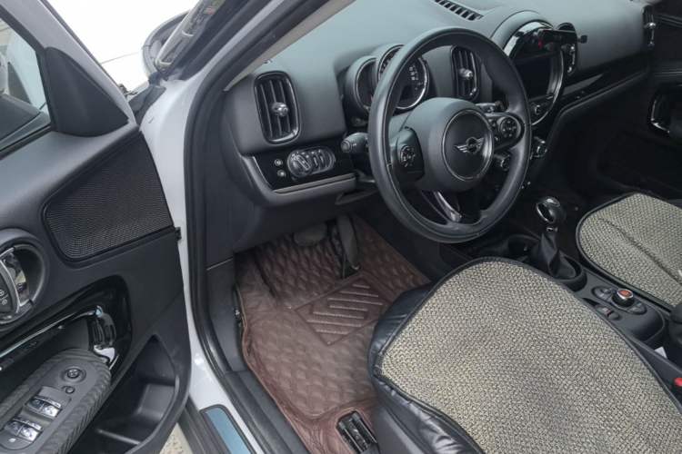 Used MINI Countryman 2017 1.5T COOPER ALL4 Driver Seat