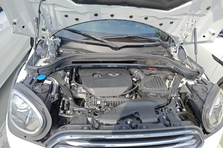 Used MINI Countryman 2017 1.5T COOPER ALL4 Traveler Engine Bay